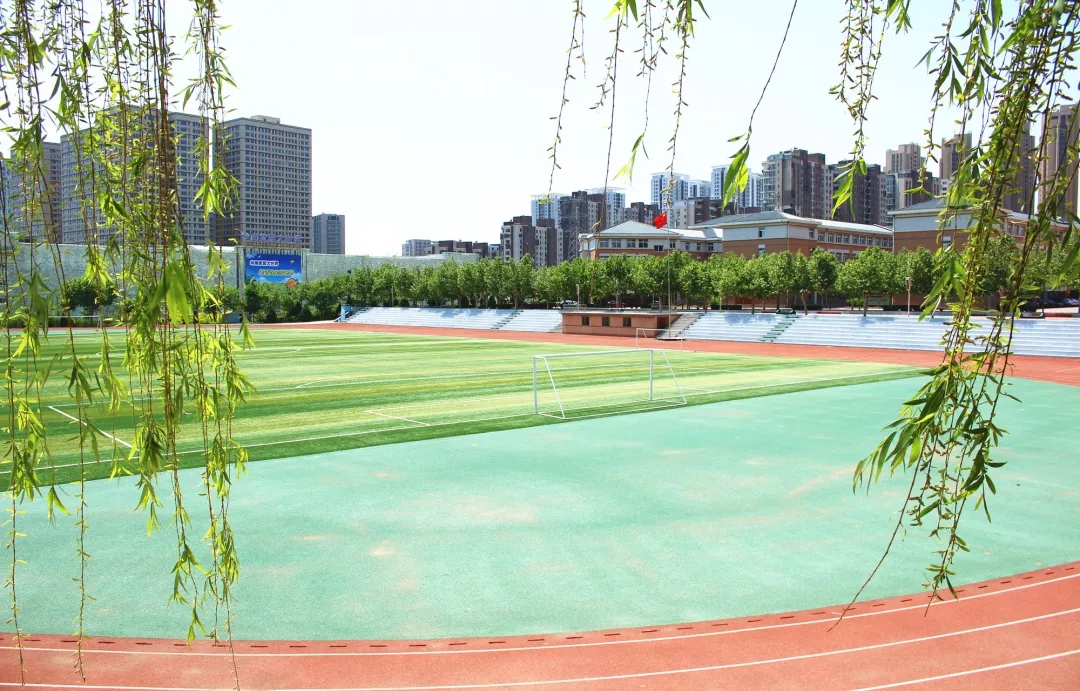 新利18体育官网
对2019年中考学生及家长全面开放.webp.jpg